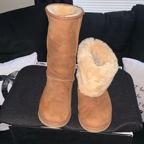 Authentic Ugg boots sz 6 - Picture 1 of 4